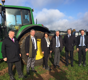 Wirtschaftsstaatssekretärin Daniela Schmitt bei John Deere European Technology Innovation Center (JD ETIC) in Kaiserslautern