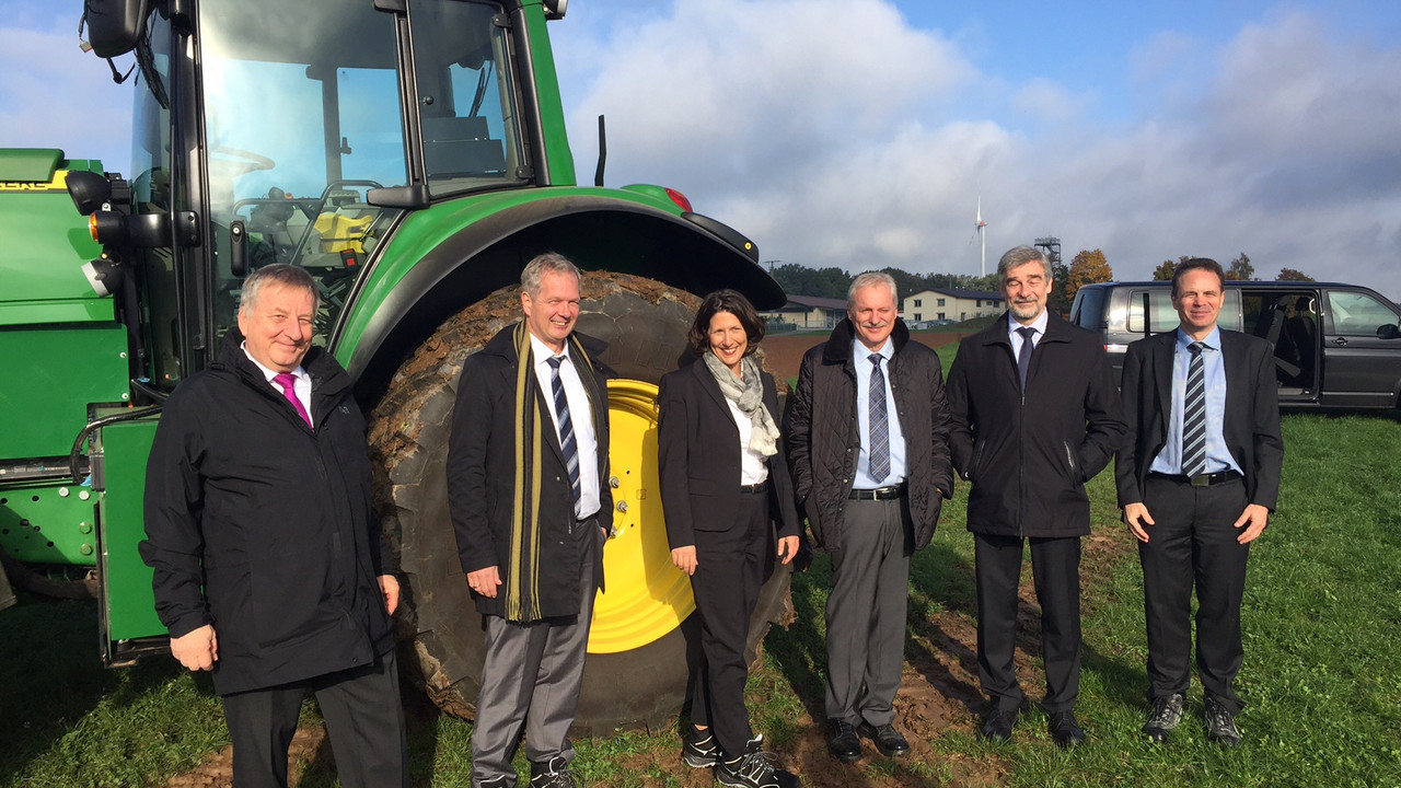 Wirtschaftsstaatssekretärin Daniela Schmitt bei John Deere European Technology Innovation Center (JD ETIC) in Kaiserslautern